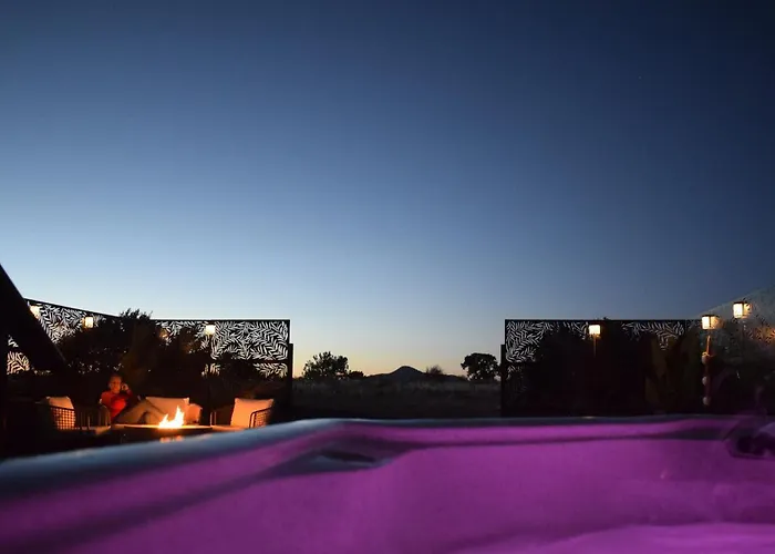 Art Haus Grand Canyon South Rim - Hot Tub, Hammock, Movie Projector, Telescope Holiday home